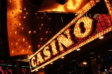 rajasport Prize Table interface showing slot games and live-dealer tables on mobile
